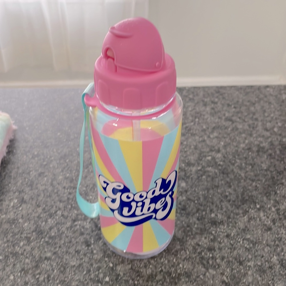 🌷5/$10🌷Good Vibes Water Bottle